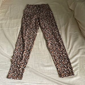 Aerie Real Me Leopard Leggings